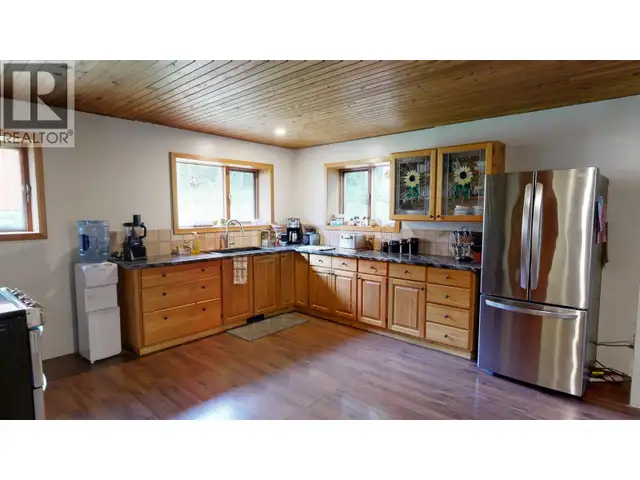7524 THOMAS POINT ROAD 100 Mile House, British Columbia in Houses for Sale in 100 Mile House - Image 11
