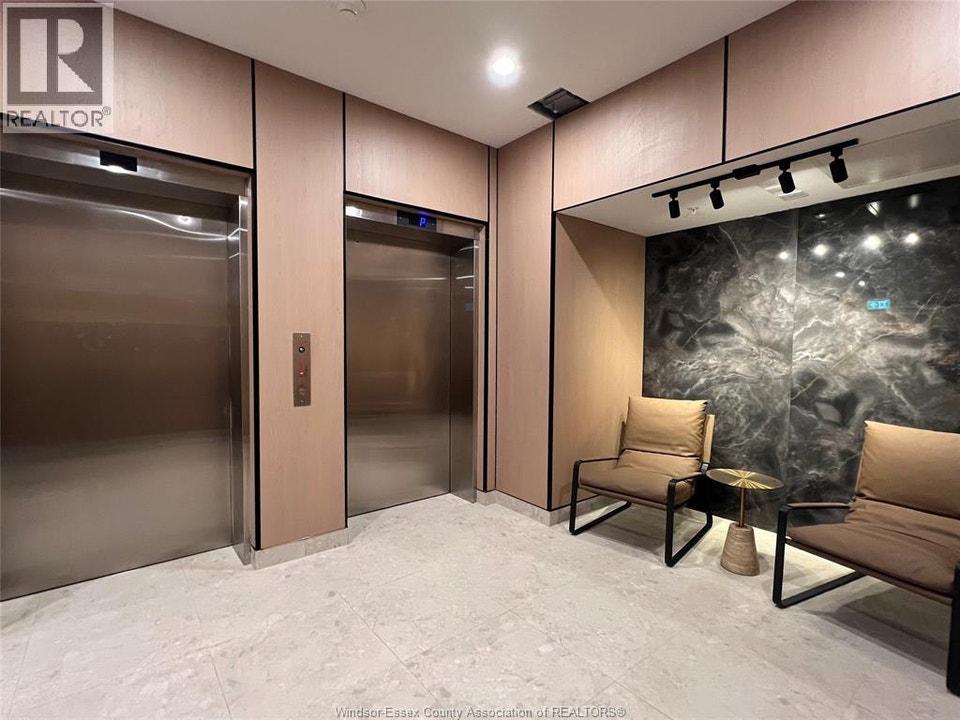 4400 LAURIER PARKWAY Unit# 530 LaSalle, Ontario 4