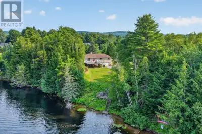 258' on Muskoka River with 1.28 acres nestled in beautiful Riverview Estates neighbourhood offering...