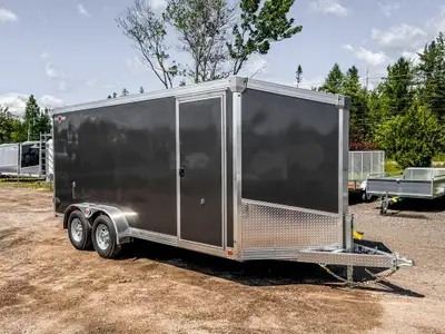 2DDFA42B2SV023456 HAUTEUR 6'' + HAUT - FLUSH LOCK - PORTE DOUBLE - VENTILATEUR -. Vehicle Informatio...