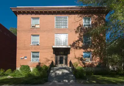 42 LANGSIDE Two Bedroom available for August 1st $1250 / month FREE water! Take a virtual tour: http...