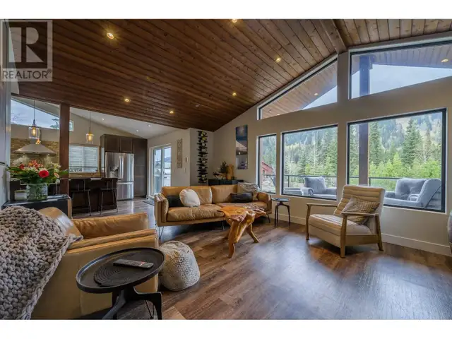 2401 FAIRWAYS Drive Sun Peaks, British Columbia in Houses for Sale in Kamloops - Image 10