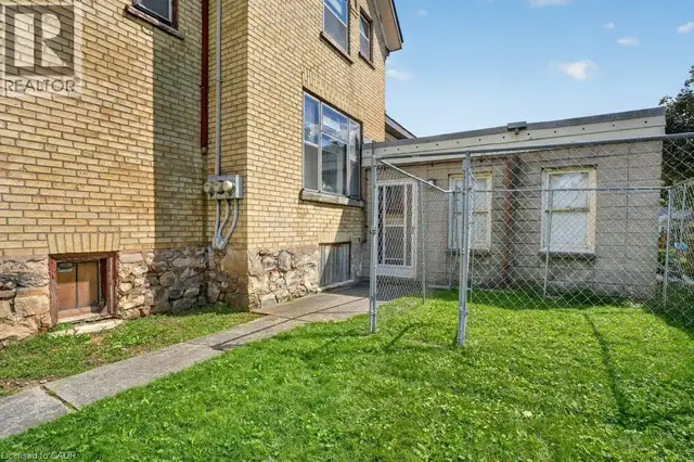 569 FREDERICK Street Kitchener, Ontario in Houses for Sale in Kitchener / Waterloo - Image 6