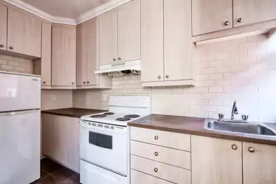 Akelius two bedroom apartment for rent. Located near Snowdon in the Cote-des-Neiges neighborhood, Mo...