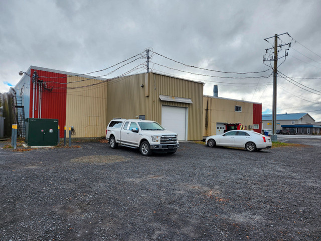 ENTREPÔT À VENDRE EN MONTÉRÉGIE dans Espaces commerciaux et bureaux à vendre  à Longueuil/Rive Sud - Image 3