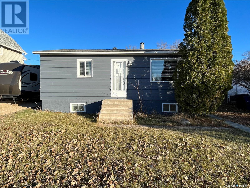 303 3RD STREET W Delisle, Saskatchewan Houses for Sale Saskatoon