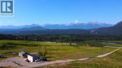 Wow - beautiful Spillimacheen Ranch - ( heritage homestead - 1898) this 154 acre ranch ( mixed 80 ac...