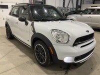 Le MINI Countryman 2015 version S AWD AUTOMATIQUE CUIR CRUISE A/C offert chez AutoStudio 72 à Mirabe... (image 4)