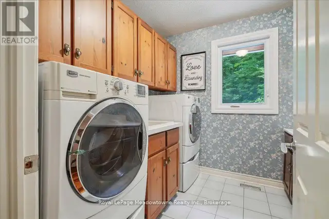 5590 STEELES AVENUE W Milton, Ontario in Houses for Sale in Oakville / Halton Region - Image 22