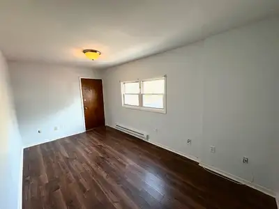 Cozy 2 Bedroom Located North