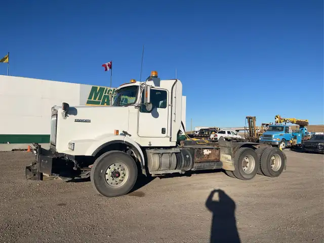 2016 Kenworth T800 in Heavy Trucks in Calgary - Image 2