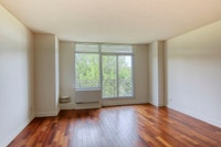 Akelius one bedroom apartment for rent. Located near Atwater in the Little Burgundy neighborhood, Mo... (image 8)