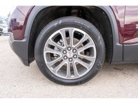 MANITOBA VEHICLE, CLEAN CARFAX - 5 Passenger Seating with 8-Way Power Driver and Passenger Seats - 8... (image 5)