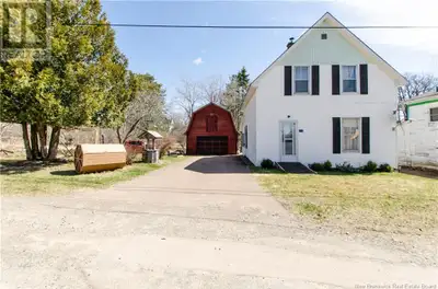 Welcome to 11 Church St ,located in Riverside Albert. This cozy 2 bedroom rural house would make a g...