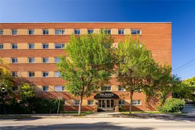 1B//Winnipeg/Welcome to The Avenue, located in the heart of Corydon! This tastefully updated one bed...