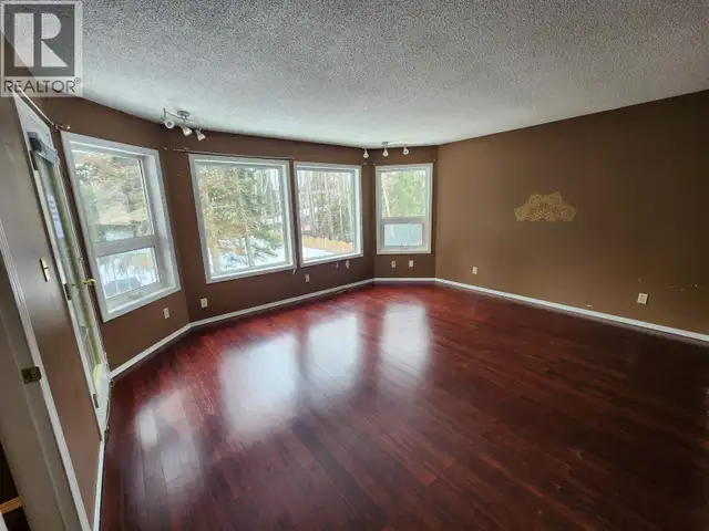 7615 PEARL DRIVE Prince George, British Columbia in Houses for Sale in Prince George - Image 7