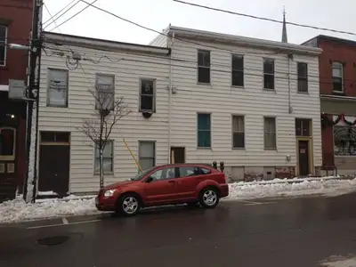 149 Charlotte St #2 - 2BR Uptown, Character, W/D, Dishwasher