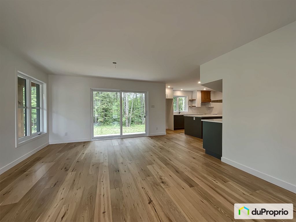 $725,000 - 2 Storey for sale in Ste-Mélanie — photo 2