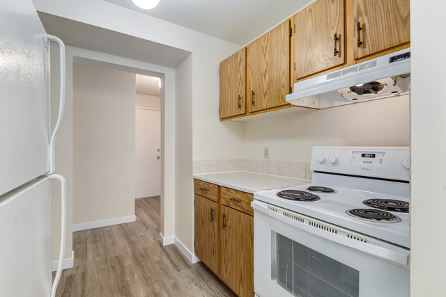 Townhomes for Rent In Southwest Edmonton - Huntington Townhomes  in Long Term Rentals in Edmonton - Image 3