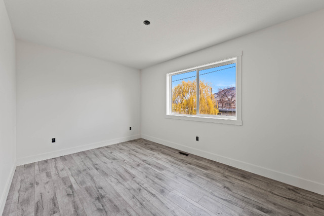 BRAND NEW UPPER FLOOR 1/2 Duplex - Available Immediately in Long Term Rentals in Kamloops - Image 4