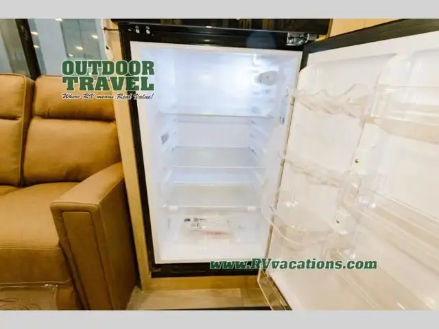 2026 Grand Design Imagine XLS 25RLE in Travel Trailers & Campers in Hamilton - Image 22