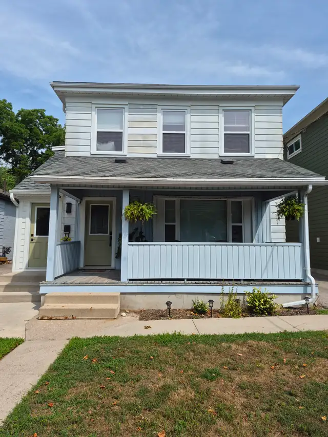 2 bedroom, 2 ensuite bathroom unit in Woodfield area London, ON