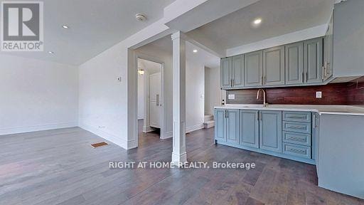 82 ELLINGTON DRIVE Toronto (Wexford-Maryvale), Ontario 5