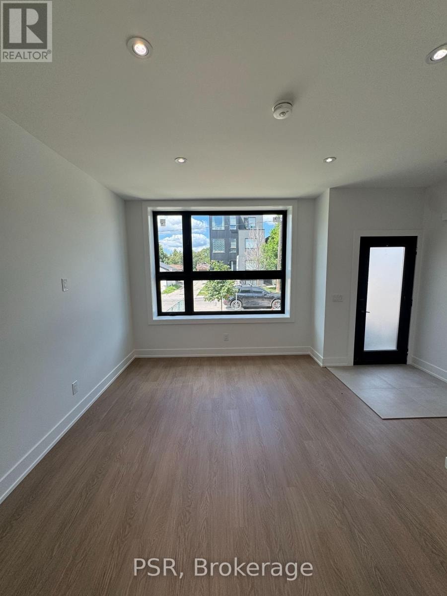 MAIN - 99 YPRES ROAD Toronto (Keelesdale-Eglinton West), Ontario 3