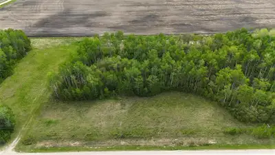 R38//Portage La Prairie Rm/3 Acre building lot located south of Portage la Prairie, only minutes fro...