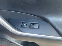 Vehicle Highlights: - Accident free - Highly optioned Limited model - Hybrid Here's a beautiful Toyo... (image 9)
