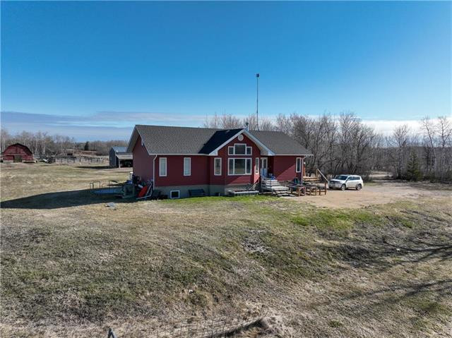Acreage one hour to city! Equestrian Dream in Houses for Sale in Winnipeg