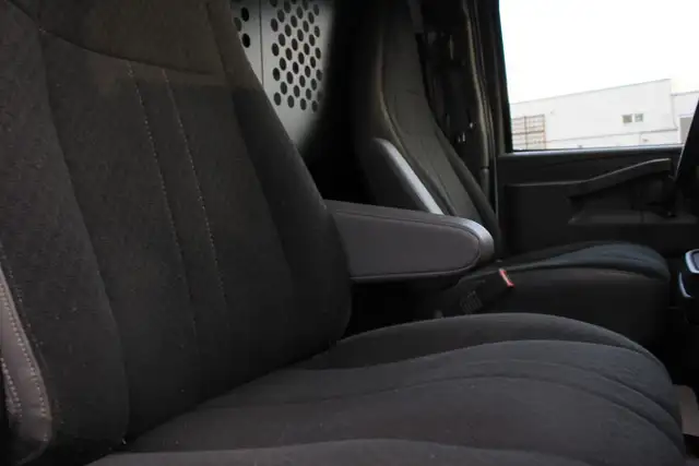 2023 GMC Savana Cargo Base in Cars & Trucks in Comox / Courtenay / Cumberland - Image 16