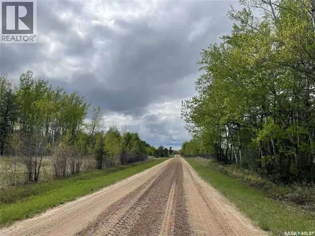 5.5km South of Dorintosh Lot 2 Meadow Lake Rm No.588, Saskatchew in Land for Sale in Meadow Lake - Image 12