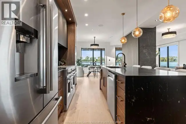 8720 RIVERSIDE DRIVE East Windsor, Ontario in Houses for Sale in Windsor Region - Image 16