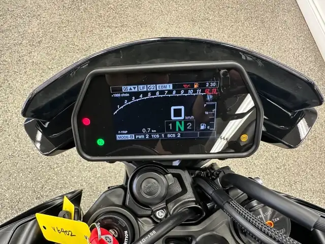 2025 Yamaha MT10ASB Hyper Naked - V6594 - -No Payments for 1 Yea in Sport Bikes in Markham / York Region - Image 18