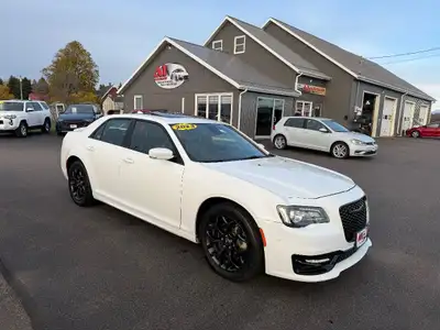 2023 Chrysler 300 300S AWD ???? $119 Weekly Tax In ???? 3.6L V6 GASOLINE FUEL ???? All Wheel Drive ?...