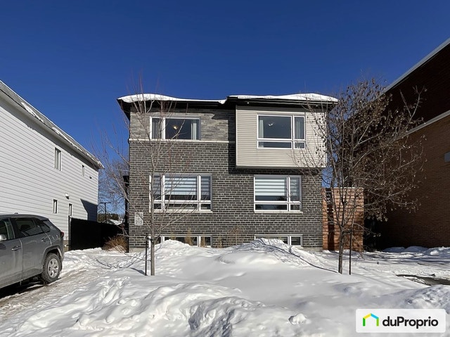 $689,000 - Townhouse for sale in Longueuil (Vieux-Longueuil) — photo 2