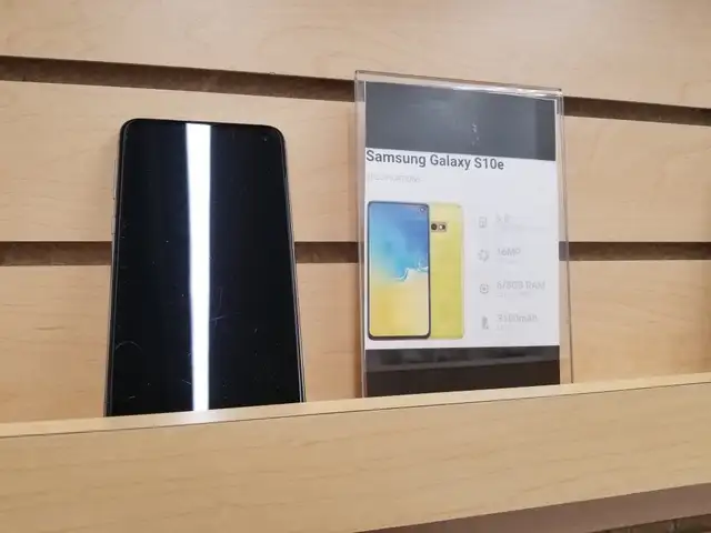 Samsung Galaxy S10E S10 S10 PLUS NEW CHARGERS 1 Year WARRANTY in Cell Phones in Calgary - Image 3
