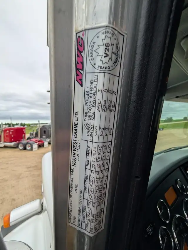 2012 PETERBILT 367 in Heavy Trucks in Kamloops - Image 37