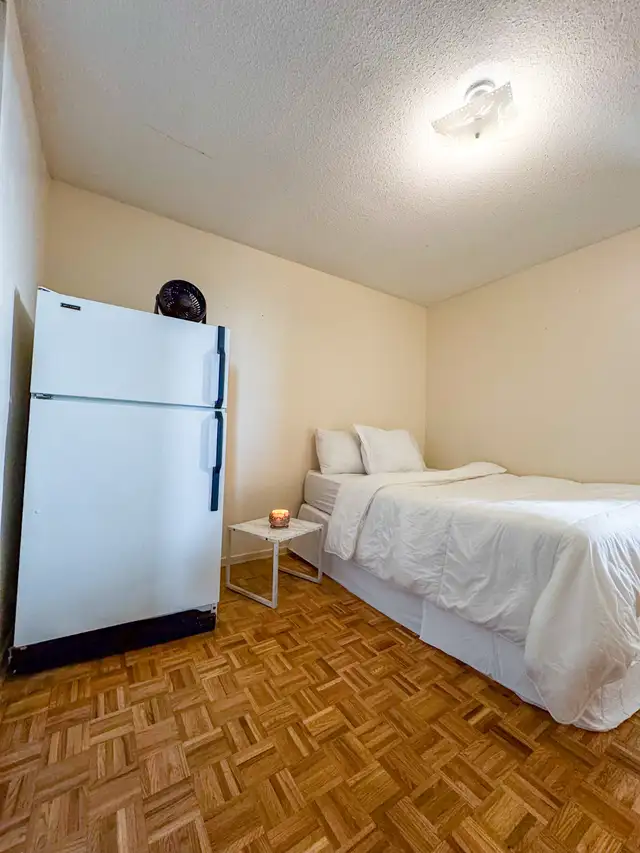 [FOR RENT] - FULLY FURNISHED ONE BEDROOM IN A SHARED APARTMENT in Room Rentals & Roommates in City of Toronto - Image 9