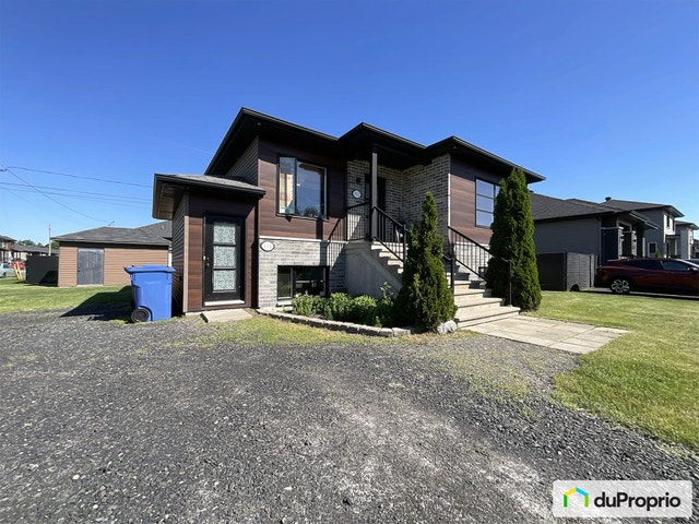 $549,999 - Duplex for sale in St-Roch-De-Richelieu — photo 2