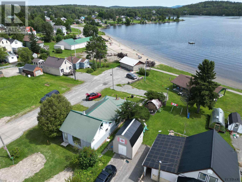 79 COMMISSIONER ST LARDER LAKE, Ontario Houses for Sale Timmins