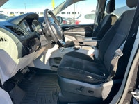 2016 Dodge Grand Caravan Crew , Stow & Go FINANCING AVAILABLE Comes With Power Windows, Power Locks,... (image 6)