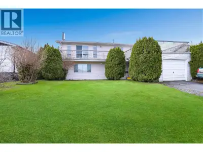 Well located home in the Kildare neighbourhood, close to schools, parks, and within walking distance...