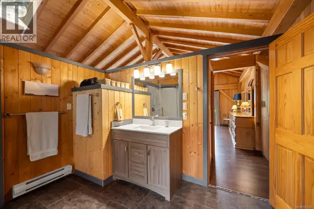 825 Austin Dr Cortes Island, British Columbia in Houses for Sale in Campbell River - Image 31