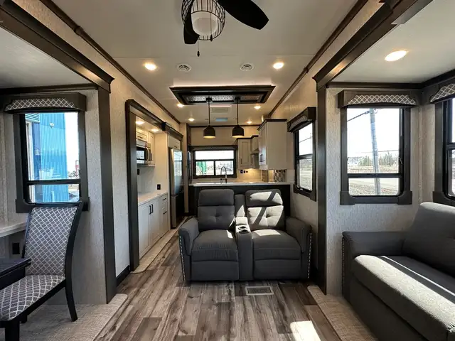 2023 Crossroads RV Redwood 4001 LK Fifth wheels 2023 CrossRoads  in Travel Trailers & Campers in Lanaudière - Image 9