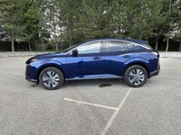 // ACCIDENT FREE!! // // SINGLE OWNER! // With only 500 km, this accident-free, single-owner 2025 Ni... (image 9)