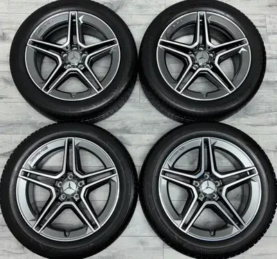 Selling a beautiful set of *LIKE BRAND NEW* 2024 Mercedes Benz S-Class S500 / S580 original 19 inch...