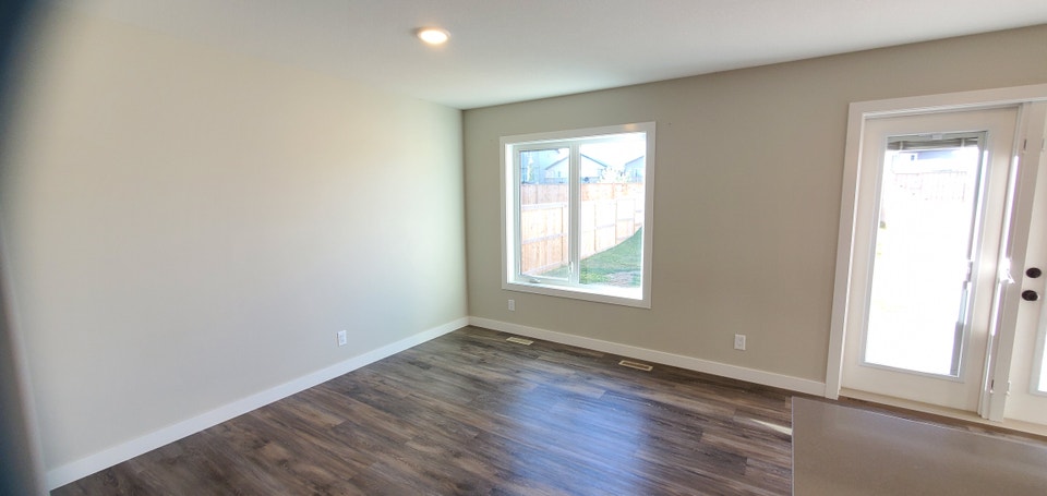 ⭐ONE MONTH FREE⭐ Duplex in Blackfalds with GARAGE and PET FRIEND 4