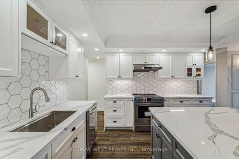 131 Torresdale Ave in Condos for Sale in City of Toronto - Image 3